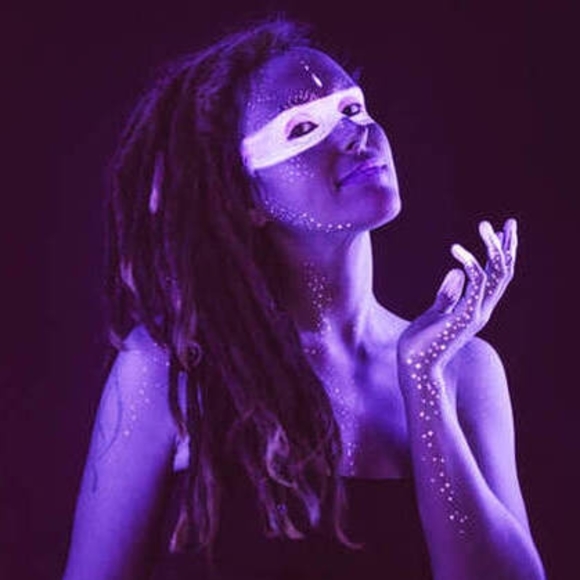 Meet your Posher, Cora - Picture 1 of 1